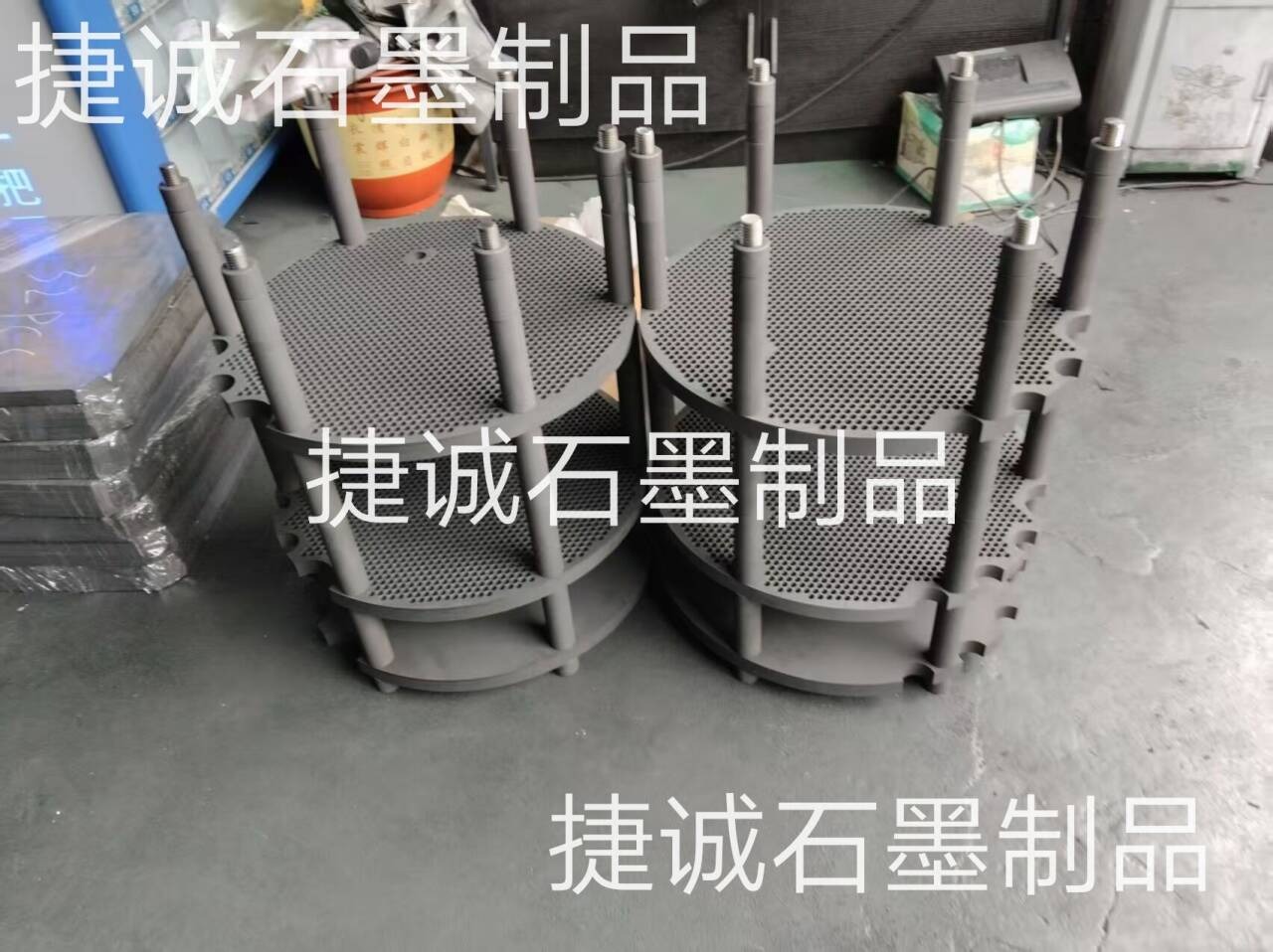 高純度石墨燒結(jié)盤，石墨盤，高純石墨盤，石墨盤加工，推板爐石墨盤，鐘罩爐石墨盤，石墨盤加工廠，石墨盤生產(chǎn)廠家